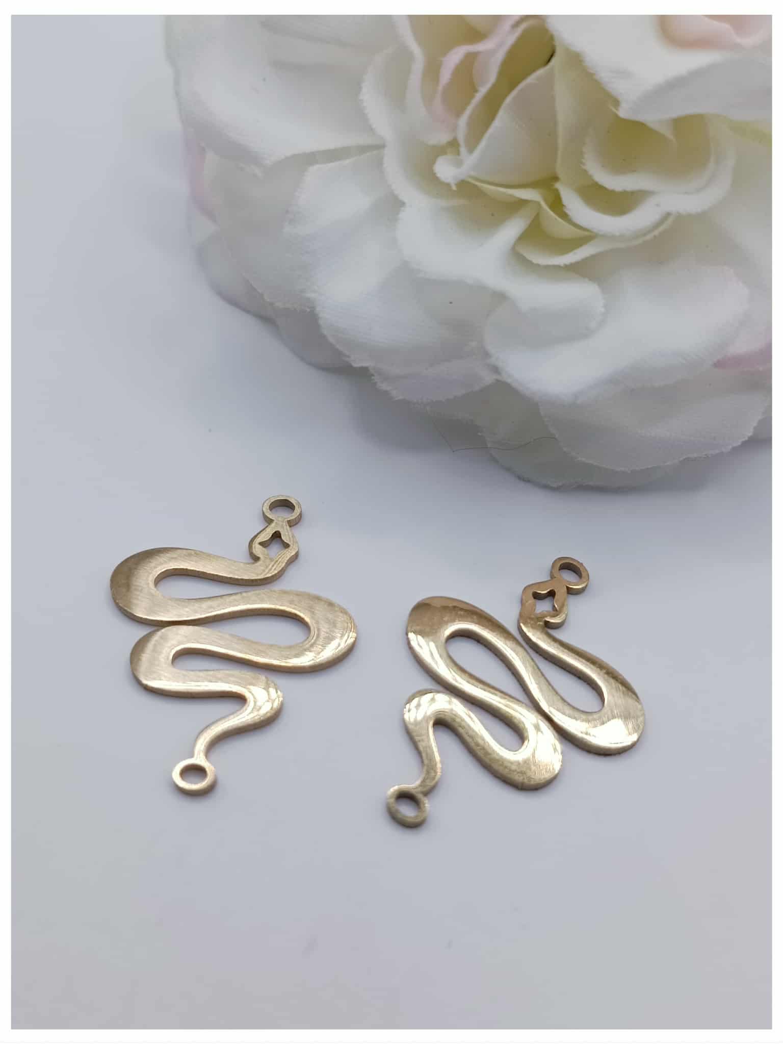 connecteur acier inoxydable doré serpent 21 x 16 mm