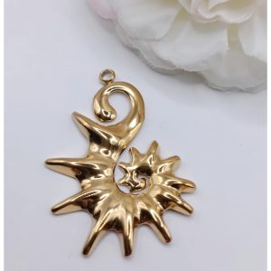 Breloque acier inoxydable dorée coquillage – 23 x 33 mm