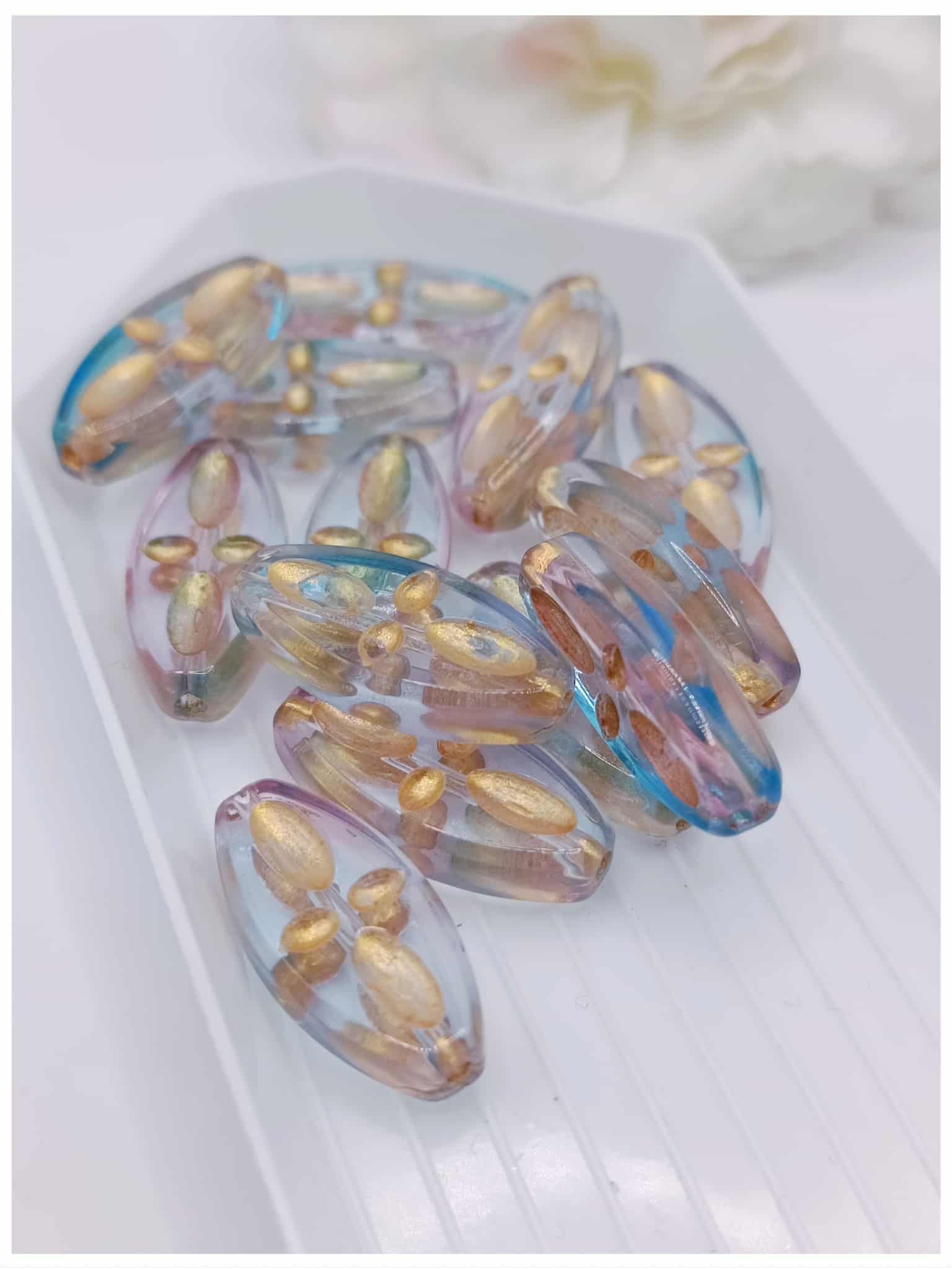 perle en verre ovale 20 x 10 mm bleu / rose / doré