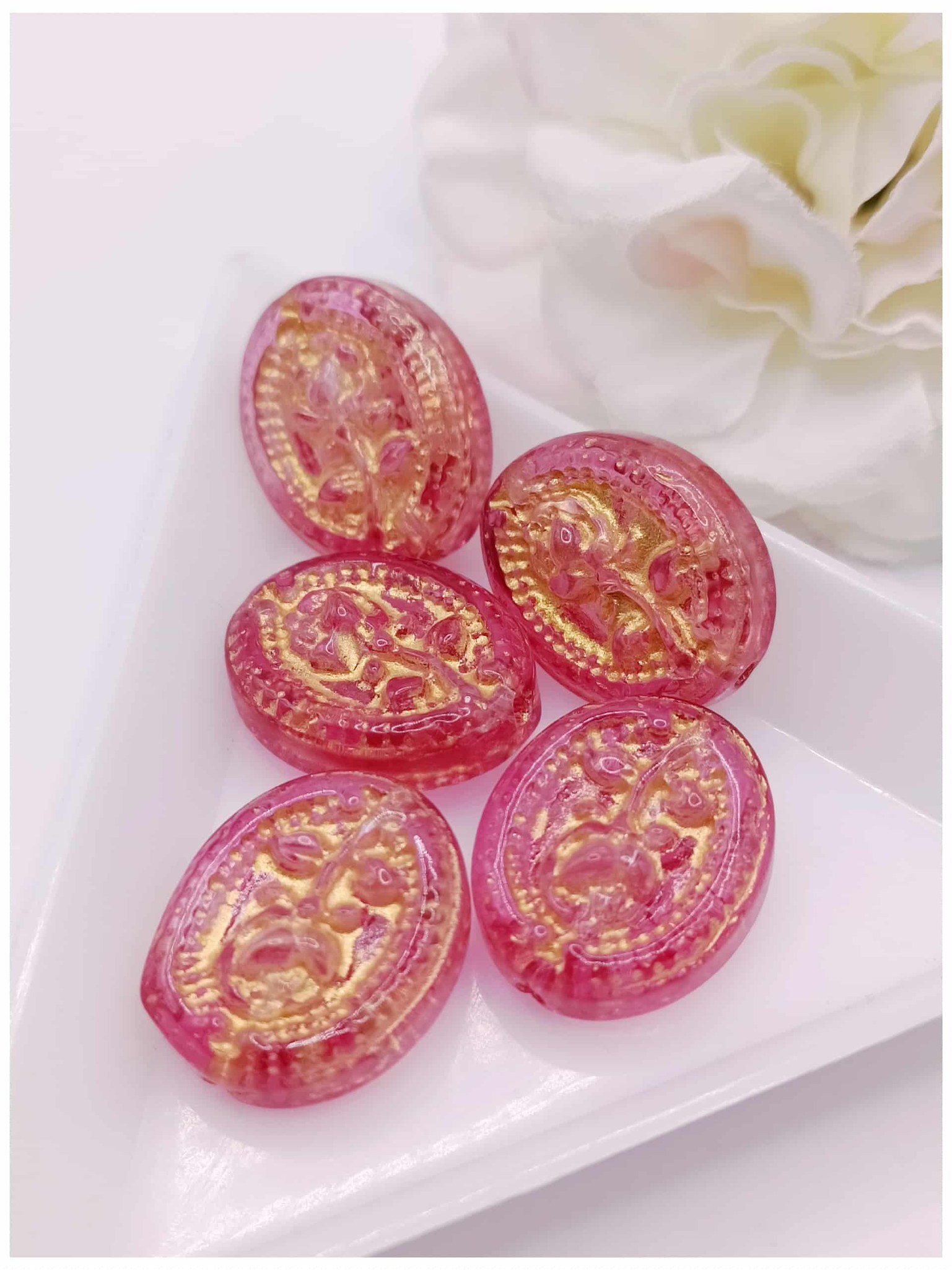 perle en verre médaillon rose de noël 15 x 18 mm rouge doré