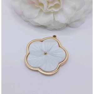 Breloque acier inoxydable doré fleur coquillage – 27 x 26 mm