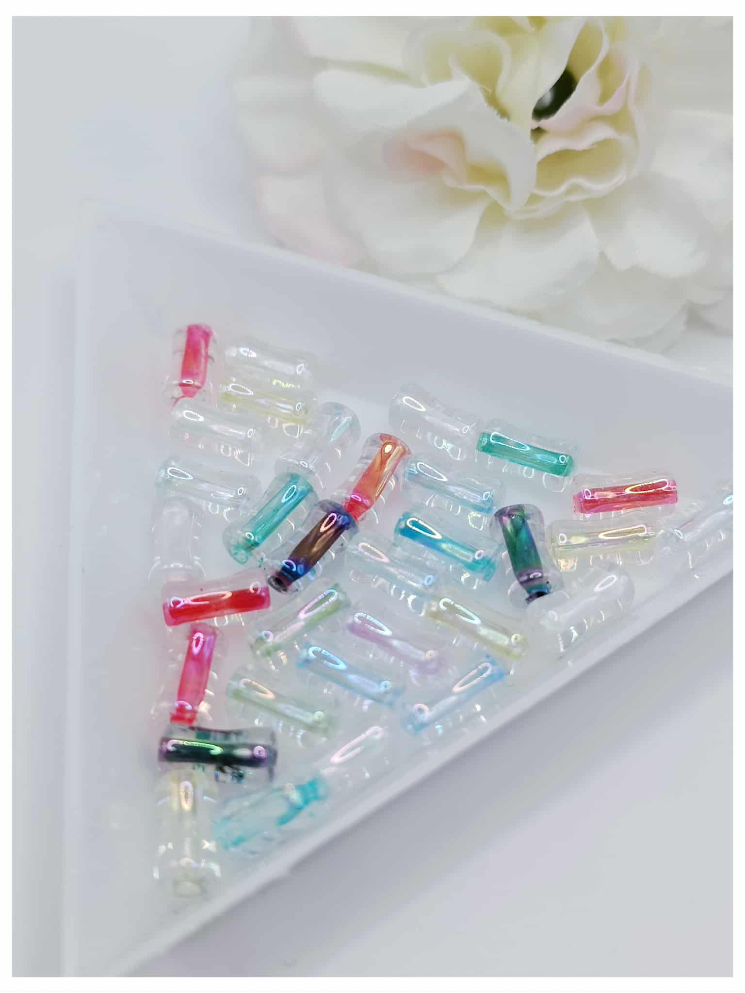 Perles colorées forme bambou perles colorées forme bambou