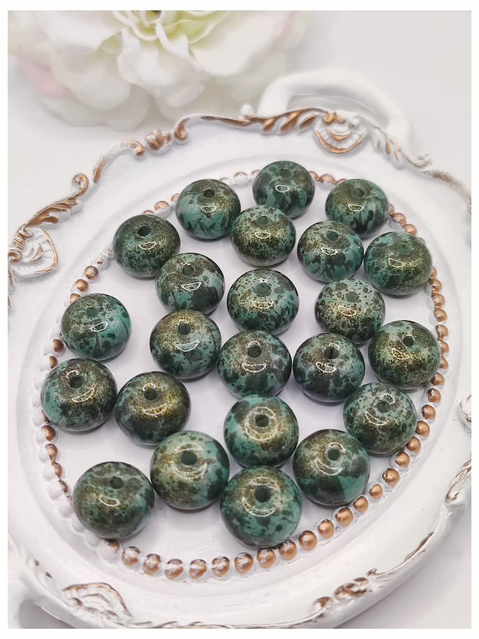 Perles en verre tâchetées donut - 10 x 6 mm - Vert perles en verre tâchetées donut 10 x 6 mm vert